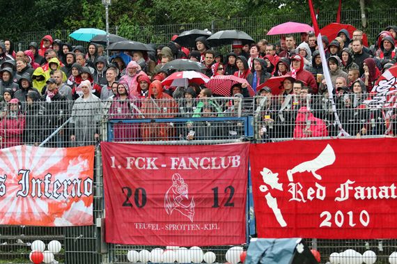Holstein Kiel vs 1. FC Kaiserslautern (2-1)