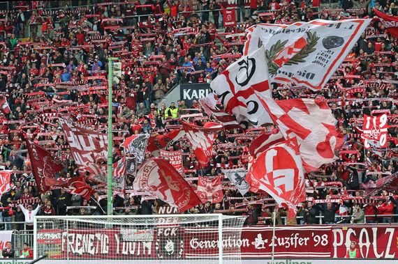 1. FC Kaiserslautern vs FC Erzgebirge Aue (0-2)