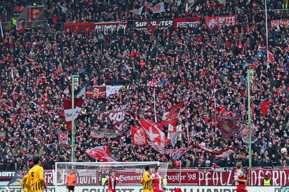 1. FC Kaiserslautern vs SG Sonnenhof-Großaspach (2-0)