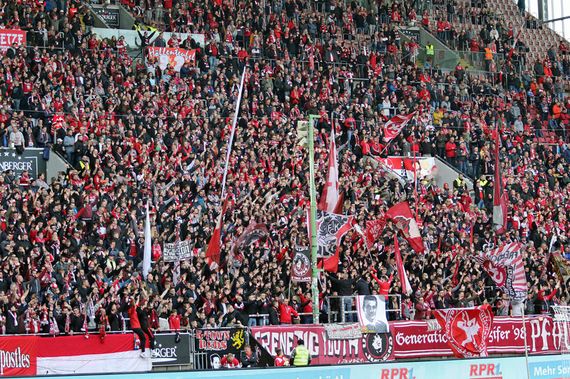 1. FC Kaiserslautern vs Würzburger Kickers (2-3)