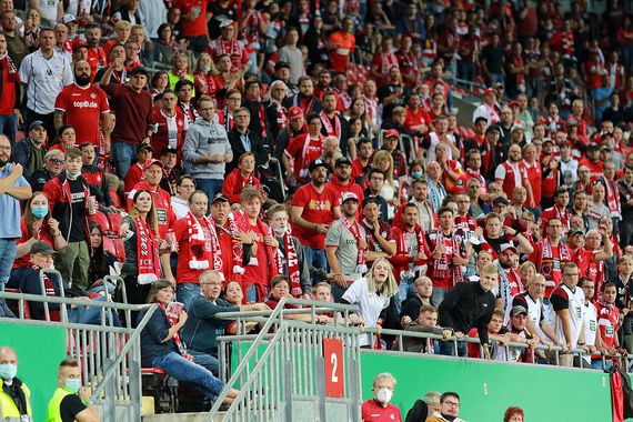 1. FC Kaiserslautern vs Borussia Mönchengladbach (0-1)