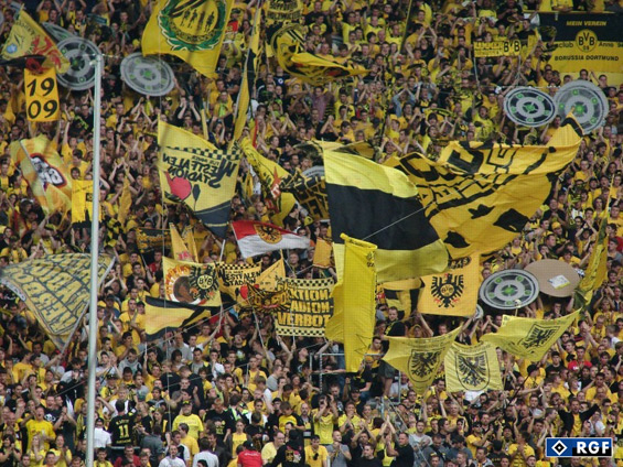 Borussia Dortmund vs Hamburger SV (3-1)