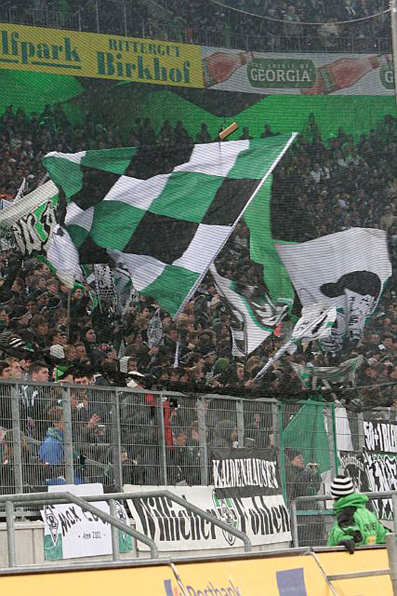 Borussia Mönchengladbach vs 1. FC Nürnberg (2-1)