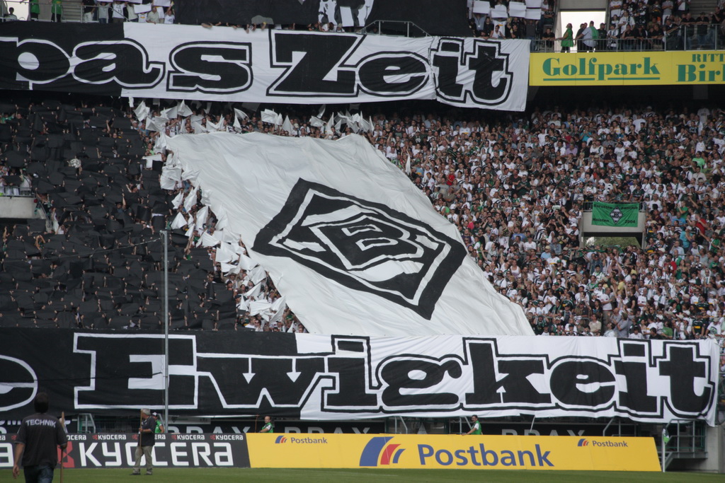 Borussia Mönchengladbach vs 1. FC Nürnberg (1-1)