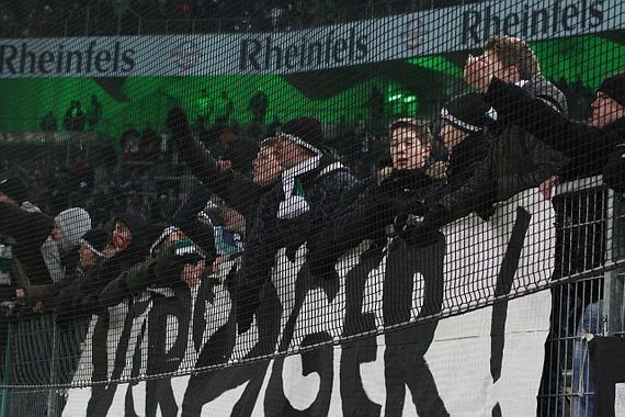 Borussia Mönchengladbach vs Hamburger SV (1-2)