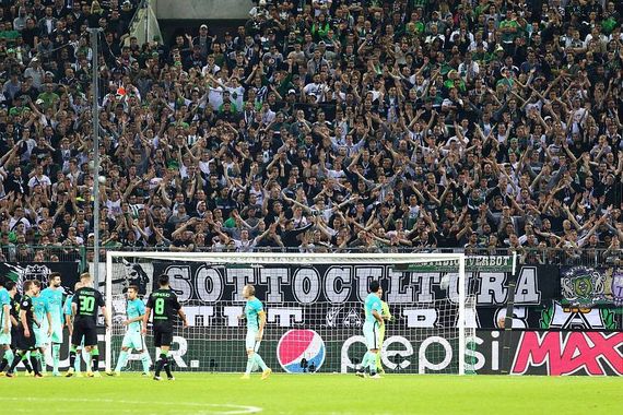 Borussia Mönchengladbach vs FC Barcelona (1-2)