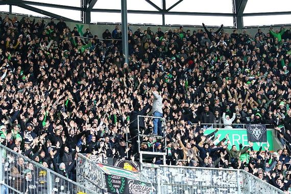 FC Augsburg vs Borussia Mönchengladbach (1-0)