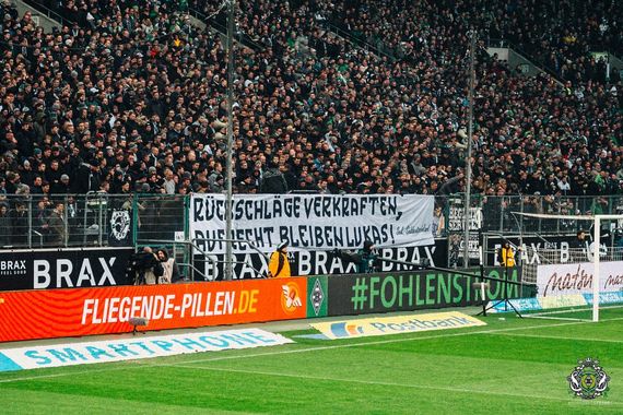 Borussia Mönchengladbach vs FC Augsburg (2-0)