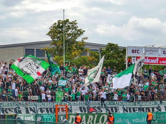 Berliner FC Dynamo vs BSG Chemie Leipzig (2-0)
