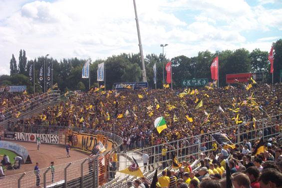 Dynamo Dresden vs Wacker Burghausen (1-1)