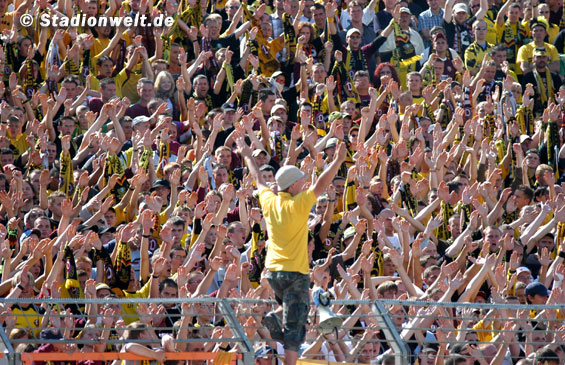 Dynamo Dresden vs Karlsruher SC (1-2)