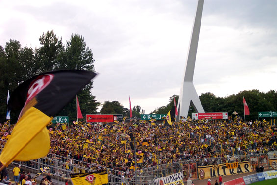 Dynamo Dresden vs Offenbacher FC Kickers (4-1)