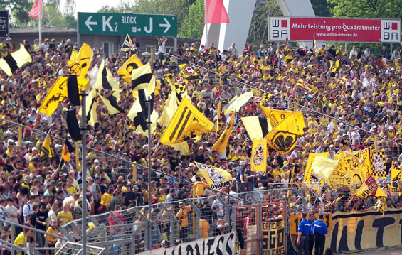 Dynamo Dresden vs Rot-Weiß Ahlen (3-1)