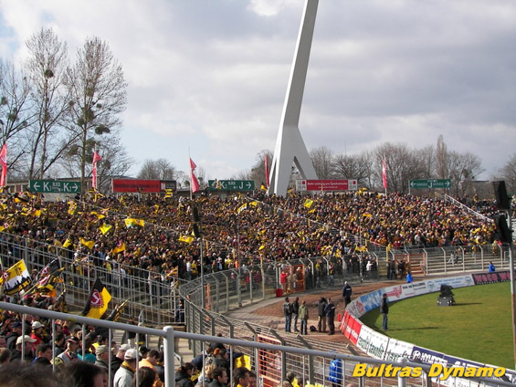 Dynamo Dresden vs FC Rot-Weiß Erfurt (2-1)