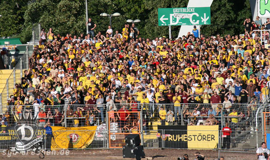 Dynamo Dresden vs Kickers Emden (1-2)