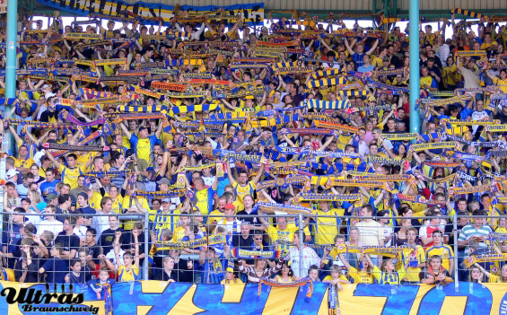 Eintracht Braunschweig vs Karlsruher SC (2-2)