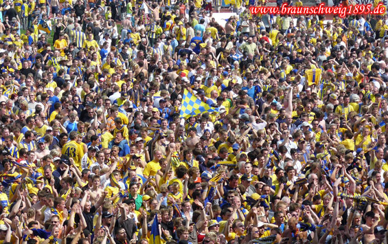 Eintracht Braunschweig vs Borussia Dortmund II (2-0)