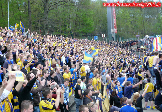 FC Erzgebirge Aue vs Eintracht Braunschweig (2-1)