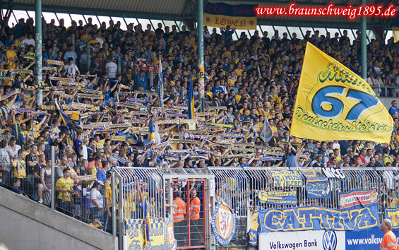 Eintracht Braunschweig vs SV Wehen Wiesbaden (1-2)