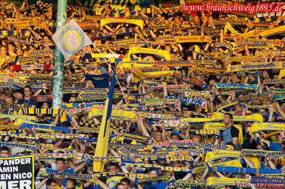 Eintracht Braunschweig vs FC Bayern München (0-3)