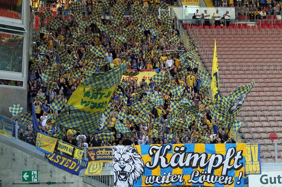 1. FC Kaiserslautern vs Eintracht Braunschweig (0-0)