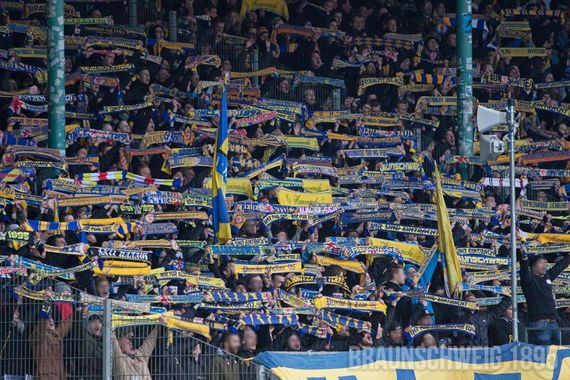 Eintracht Braunschweig vs 1. FC Nürnberg (2-3)