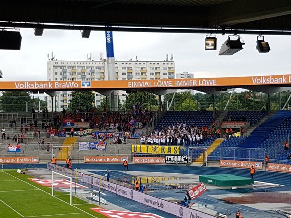 Eintracht Braunschweig vs 1. FC Heidenheim 1846 (2-0)