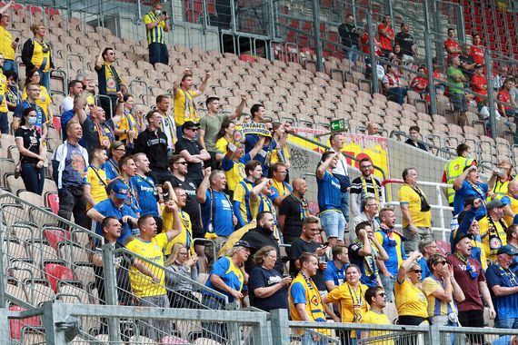 1. FC Kaiserslautern vs Eintracht Braunschweig (0-0)