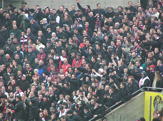 1. FC Kaiserslautern vs Eintracht Frankfurt (1-0)