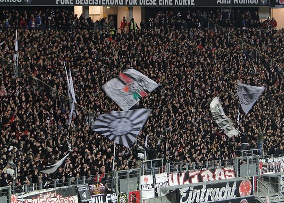 Eintracht Frankfurt vs Hamburger SV (2-1)