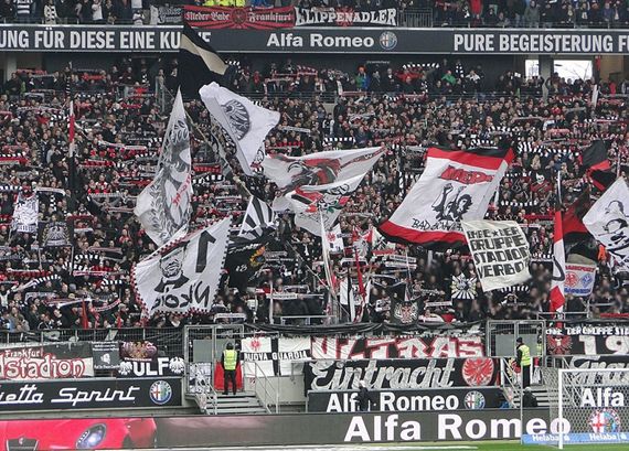 Eintracht Frankfurt vs SC Paderborn (4-0)