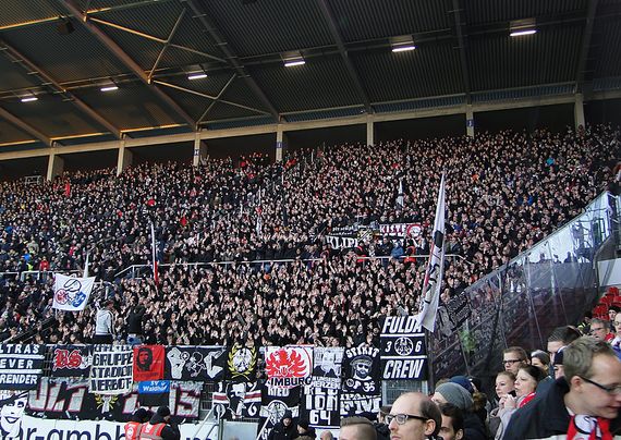 1. FSV Mainz 05 vs Eintracht Frankfurt (2-1)