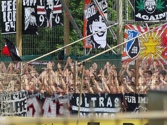Bremer SV vs Eintracht Frankfurt (0-3)