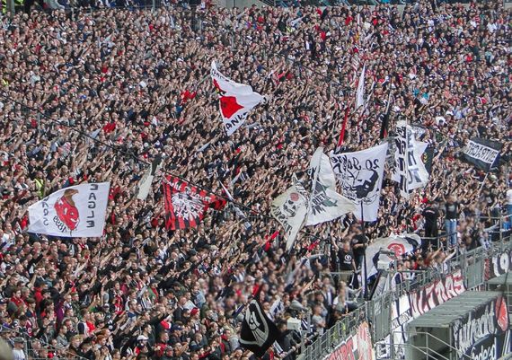 Eintracht Frankfurt vs FC Augsburg (1-2)