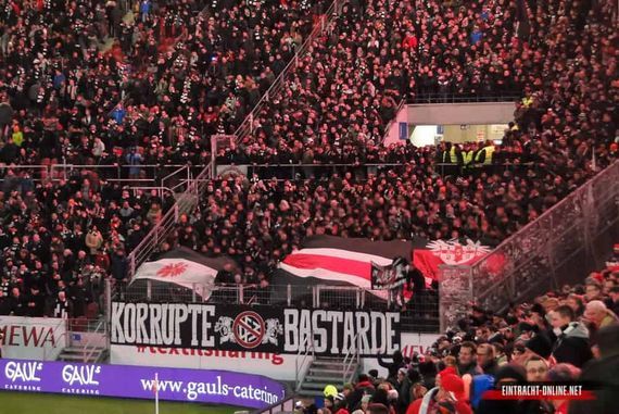 1. FSV Mainz 05 vs Eintracht Frankfurt (2-1)