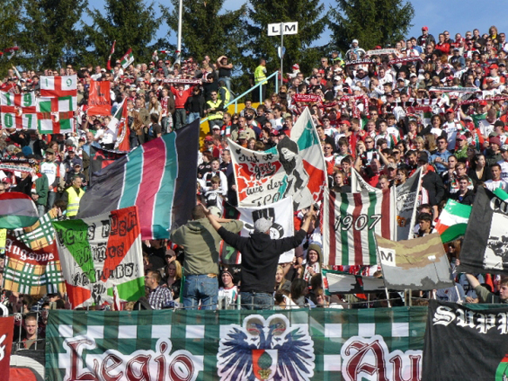 FC Augsburg vs FC St. Pauli (3-2)