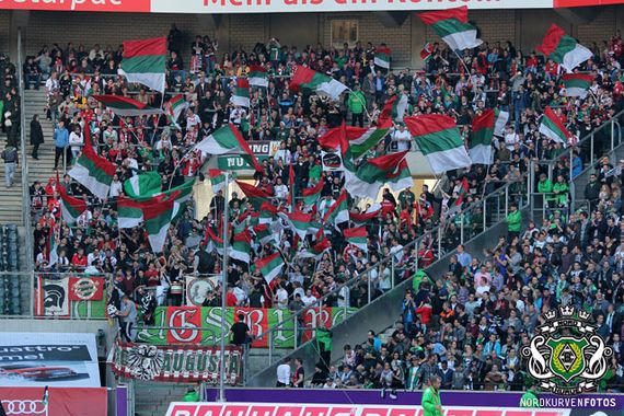 Borussia Mönchengladbach vs FC Augsburg (1-2)