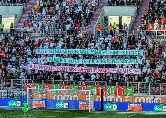 FC Augsburg vs Borussia Mönchengladbach (1-0)