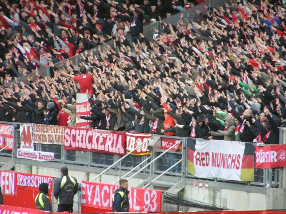 1. FC Nürnberg vs FC Bayern München (0-1)