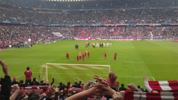 FC Bayern München vs FC Augsburg (2-1)