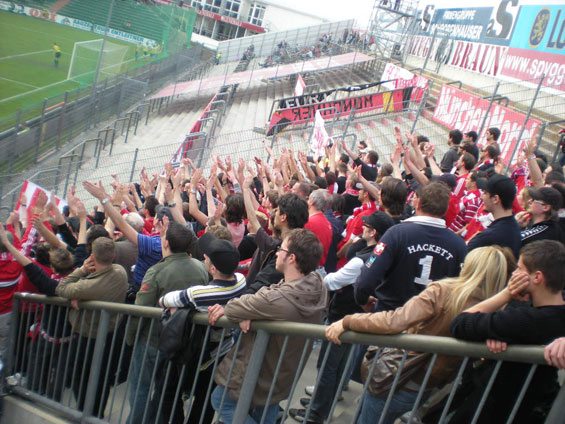 SpVgg Unterhaching vs FC Bayern München II (2-1)