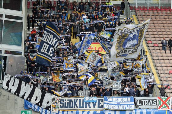 1. FC Kaiserslautern vs FC Carl Zeiss Jena (3-1)