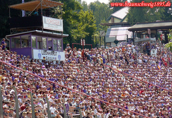 FC Erzgebirge Aue vs Eintracht Braunschweig (0-2)