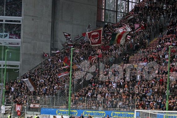 1. FC Kaiserslautern vs FC St. Pauli (2-0)