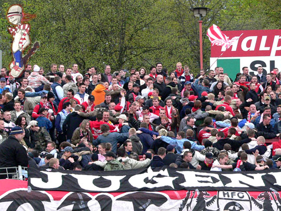 Hallescher FC vs PSV Eindhoven (0-3)