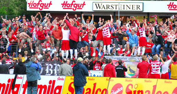 Holstein Kiel vs Hallescher FC (1-2)