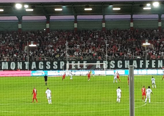 Hallescher FC vs FC Bayern München II (1-2)