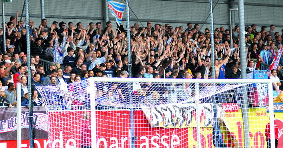 Holstein Kiel vs Hallescher FC (1-2)