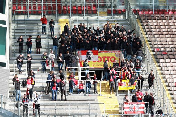 1. FC Kaiserslautern vs SC Freiburg II (3-0)