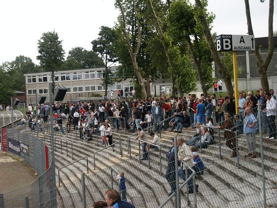 SG Wattenscheid 09 vs FC Schalke 04 II (3-2)